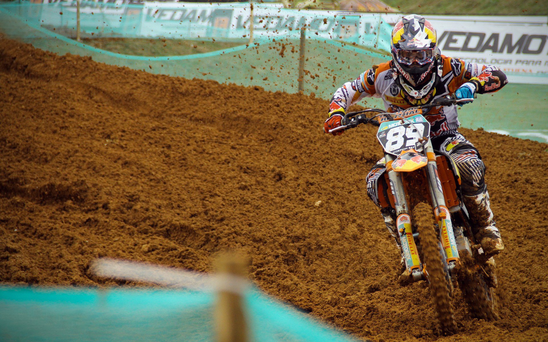 当伊朗伊布碾碎英格兰，我们才发现，足球需要更多冒牌货